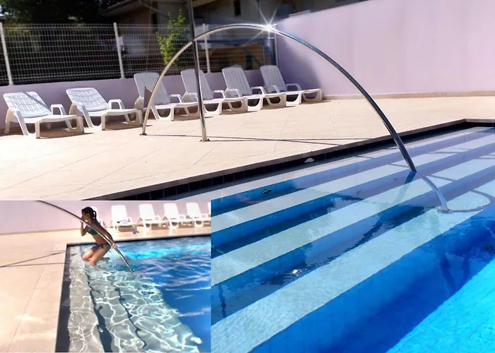 Family By Shops And Sea Apartment *