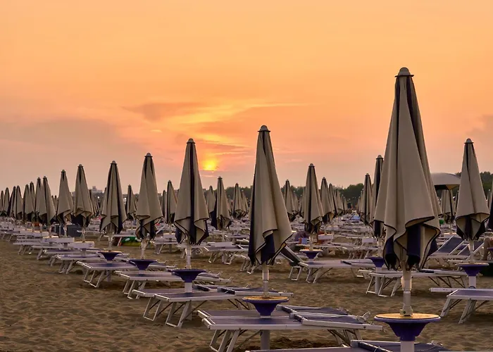 Family By Shops And Sea Apartment Bibione
