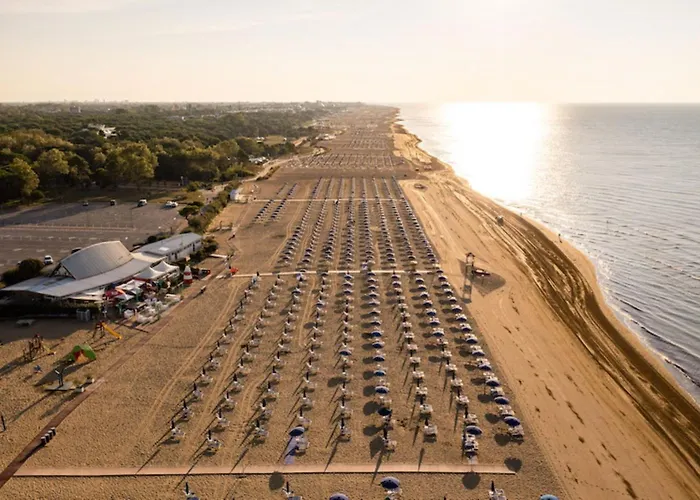 Family By Shops And Sea * Bibione
