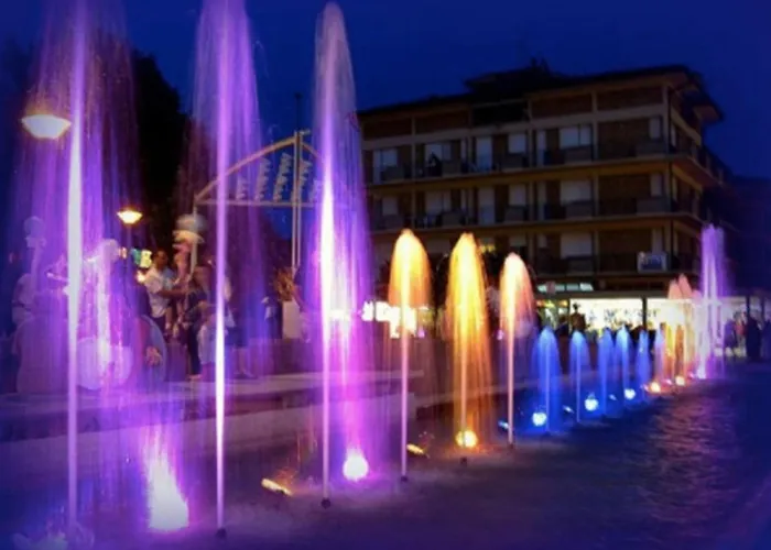 Family By Shops And Sea Apartment Bibione