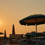 Appartamento Family By Shops And Sea