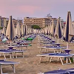 Family By Shops And Sea Appartamento Bibione